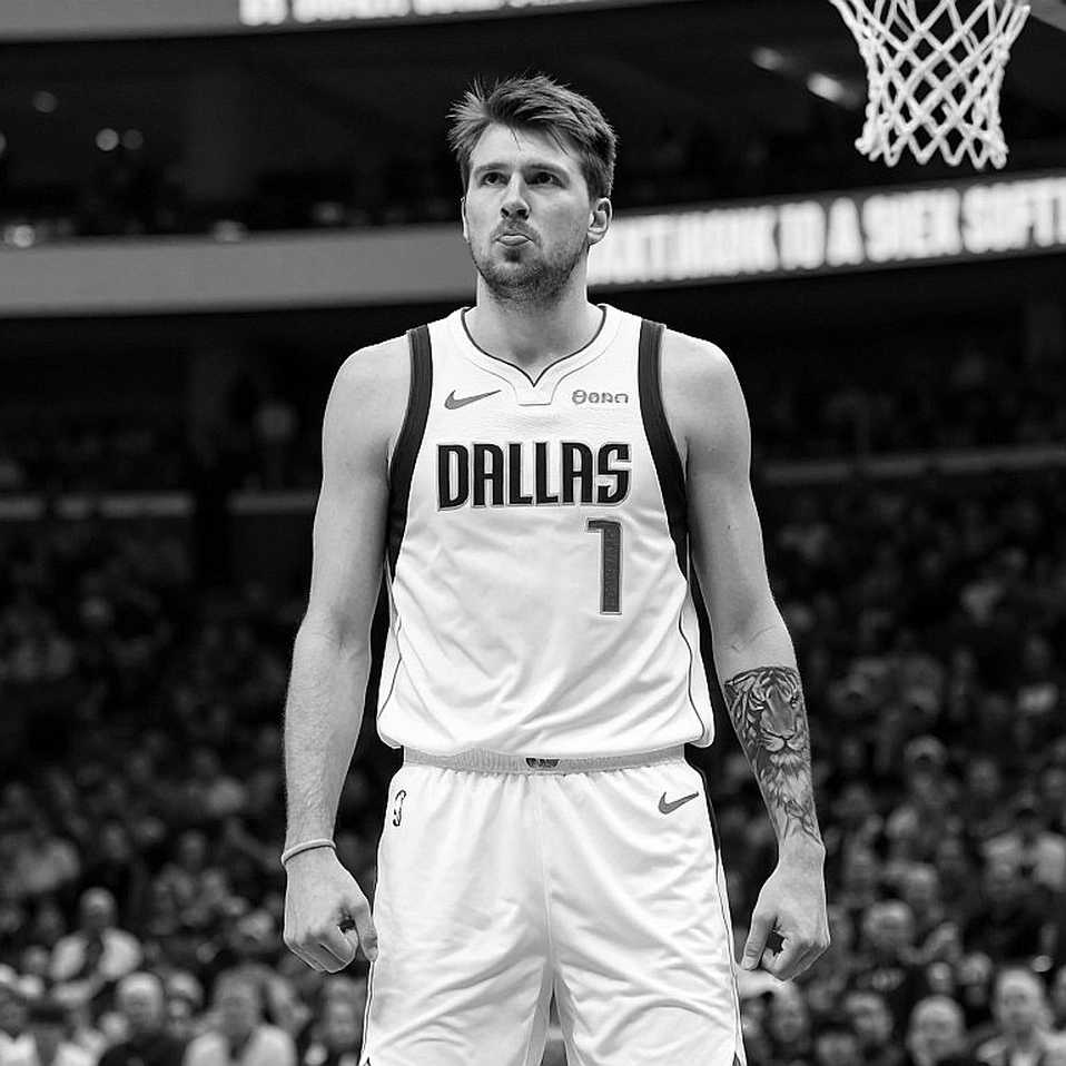 Virtus Bologna hạ Olympiakos ở giây cuối: Marcus Carr và viên kim cương đào từ bãi rác dữ liệu