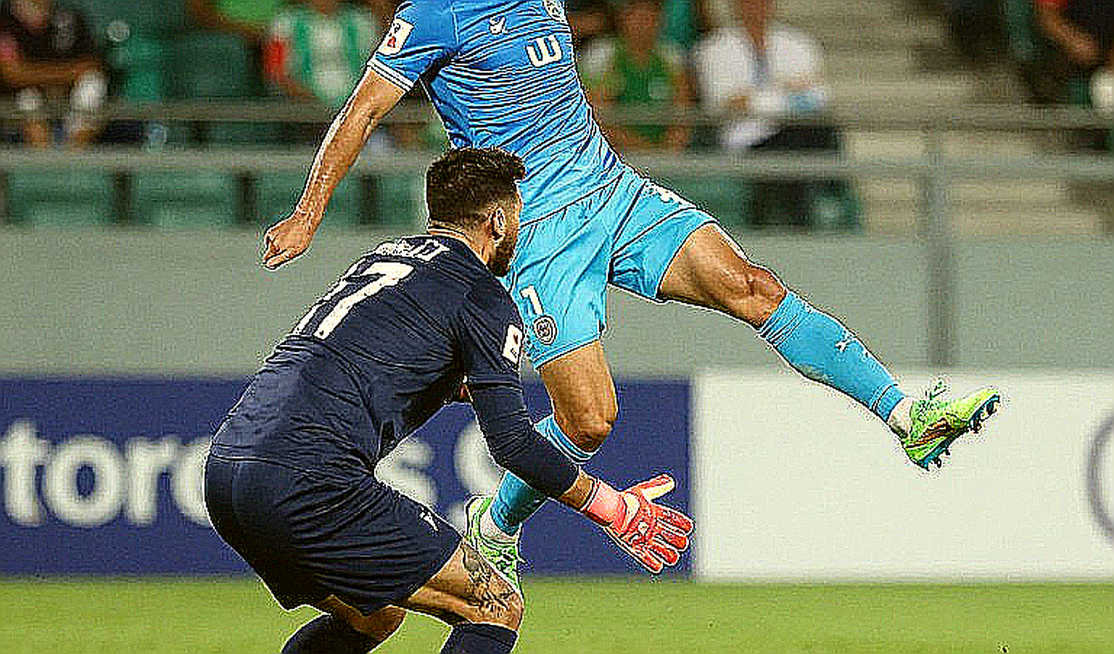 Luis Romo rời El Tri: Khi bốn khoảng trống cùng mở ra một cánh cửa