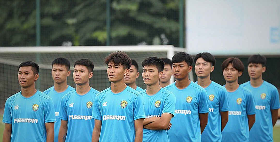 Giữa tiếng trượt băng và ánh đèn sân khấu: NHL đặt niềm tin vào ba chàng trai tuổi đôi mươi
