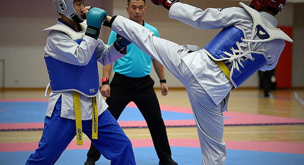 Dinh Van Tam and the Asiad 20 Silver: The Left Knee, the Empty Chair, and the Notebook Pages Nobody Has Read