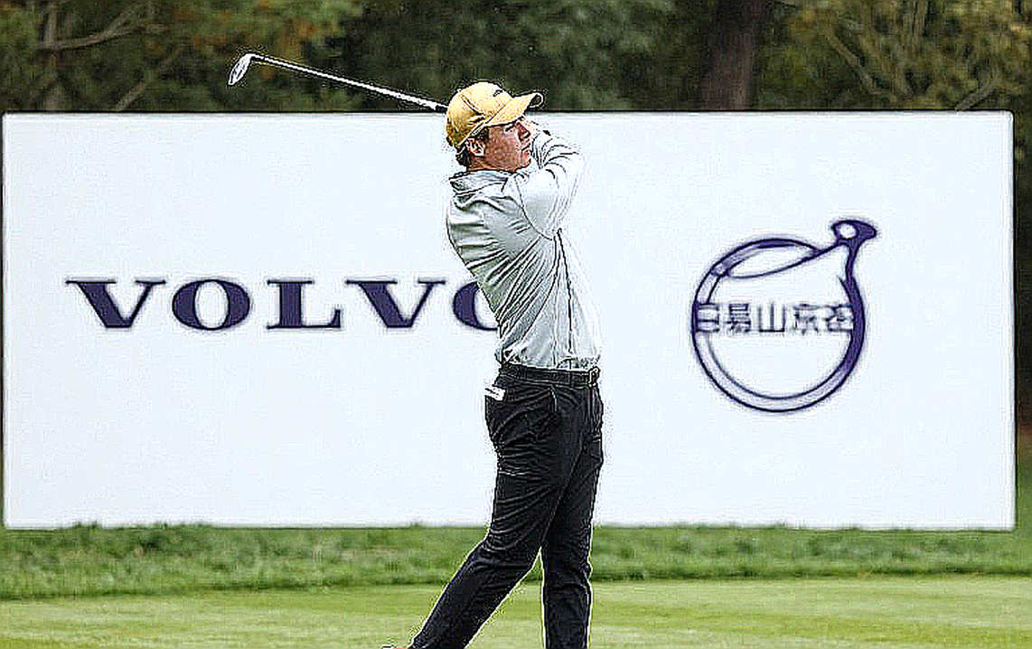 Găng tay golf Asher: Khi dữ liệu kỹ thuật không theo kịp lời hứa thương hiệu