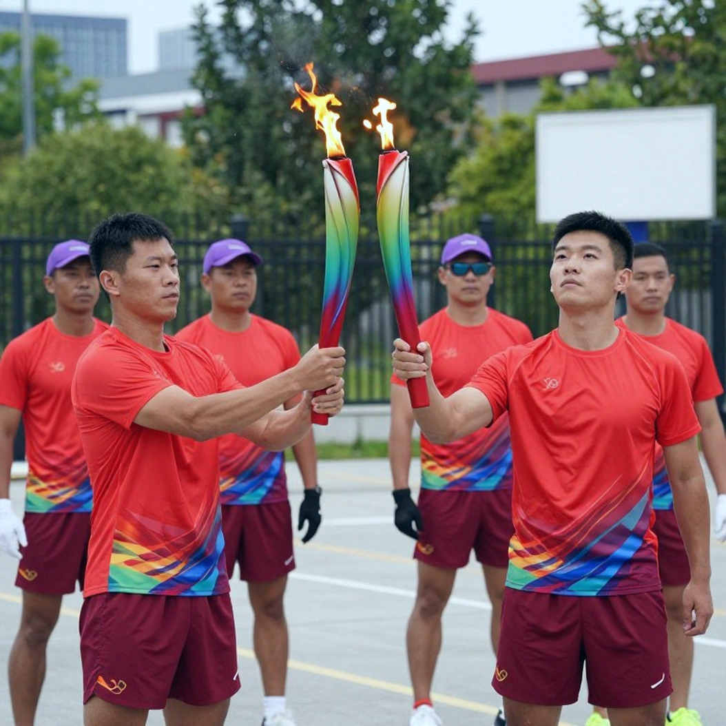 Valencia sa thải CEO và HLV Corberan: Vết nứt từ bên trong và kịch bản sụp đổ của một gã khổng lồ ngã gốc