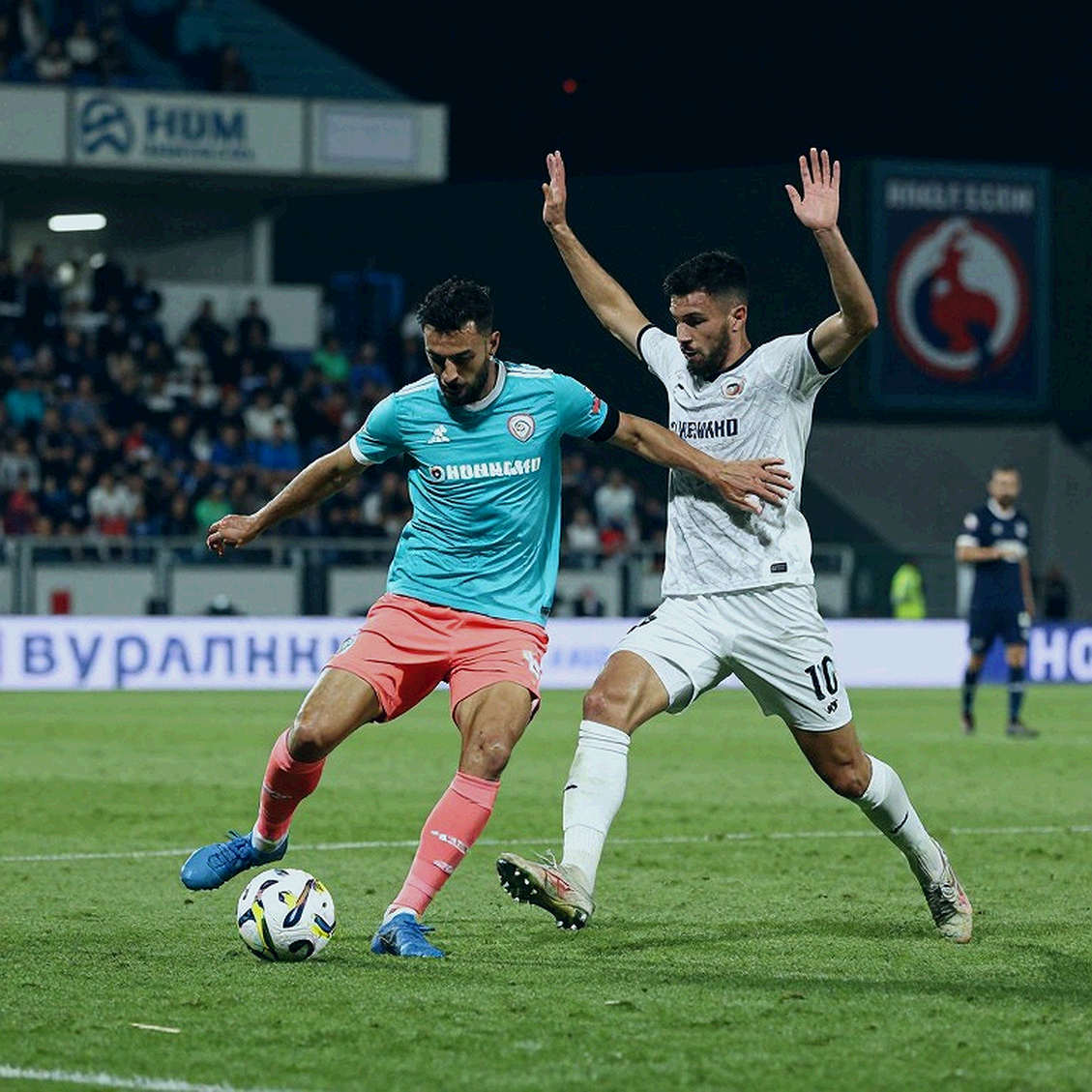 Milan gặp Benfica: Hai dự án chiến thuật và một trận đấu không cho phép do dự